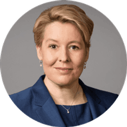 Porträtbilder von Franziska Giffey, Senatorin für Wirtschaft, Energie und Betriebe (Berlin)