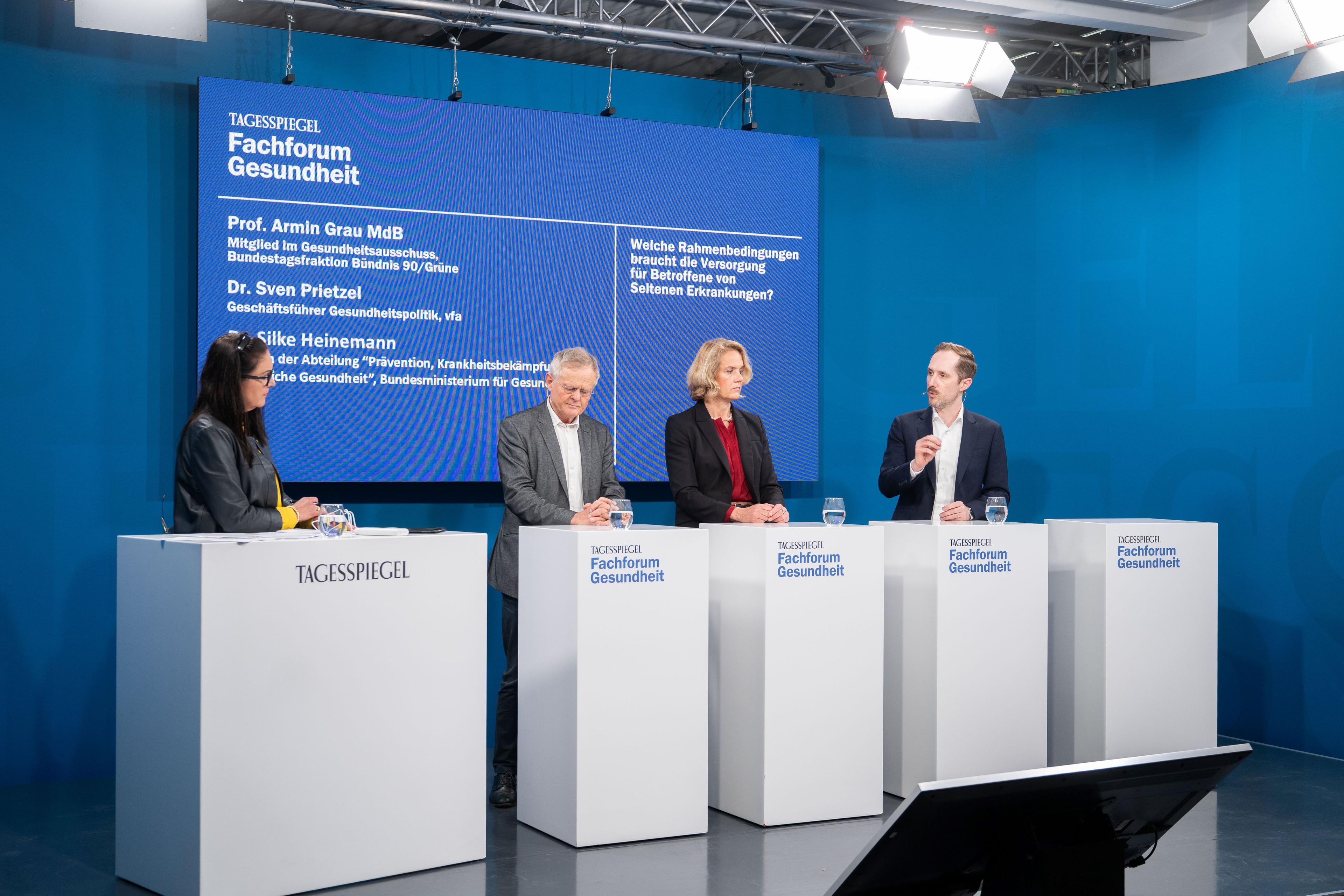 Vier Personen diskutieren beim Tagesspiegel Fachforum Gesundheit über Seltene Erkrankungen.