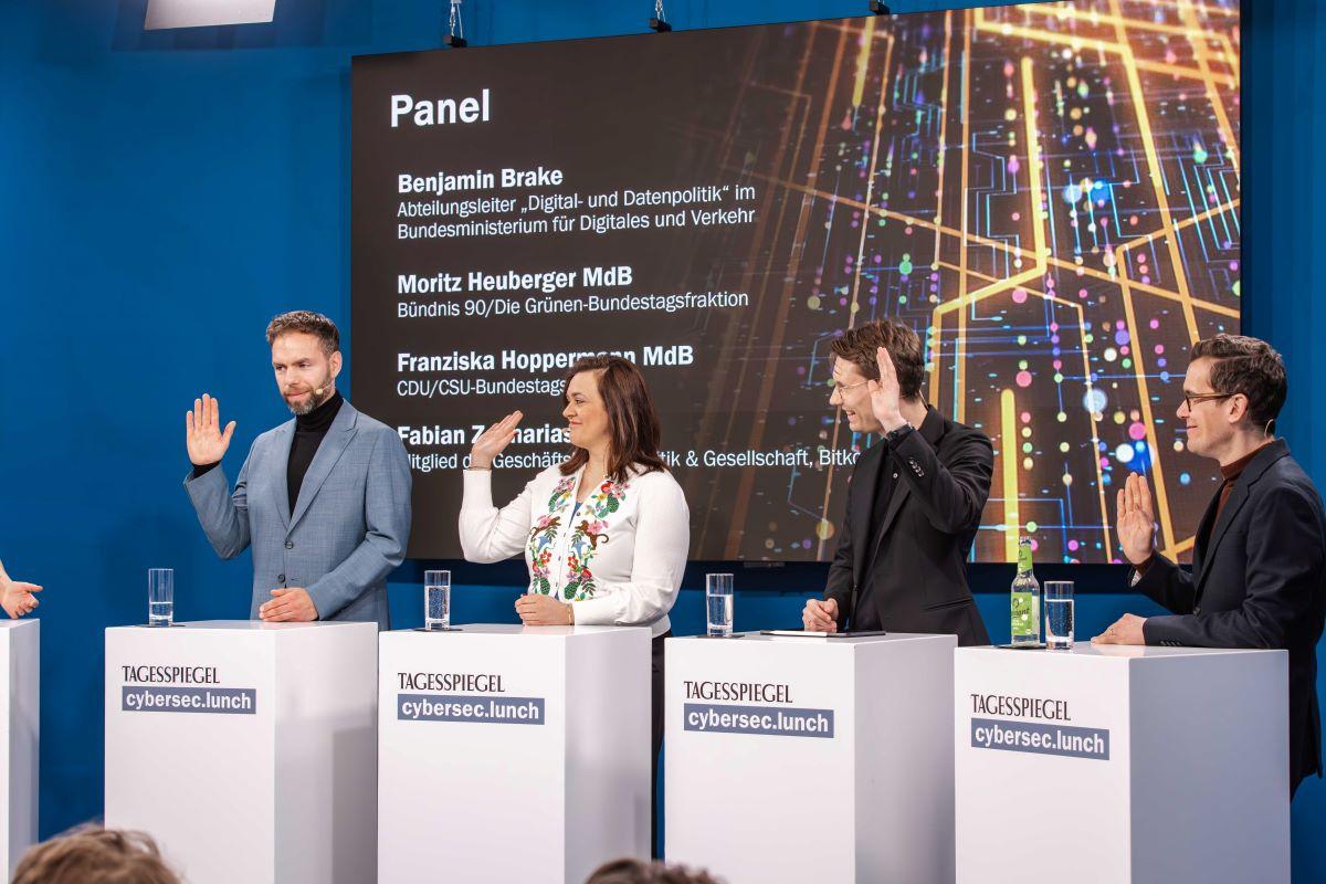 Moritz Heuberger, Franziska Hoppermann, Fabian Zacharias, Benjamin Brake (v. l. n. r.)